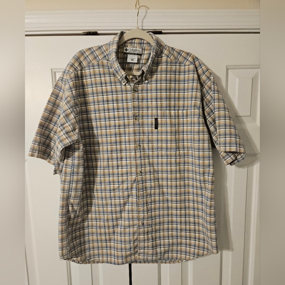 Columbia Men's XL Plaid Button-Down Shirt Beige Blue White Cotton Short Sleeve